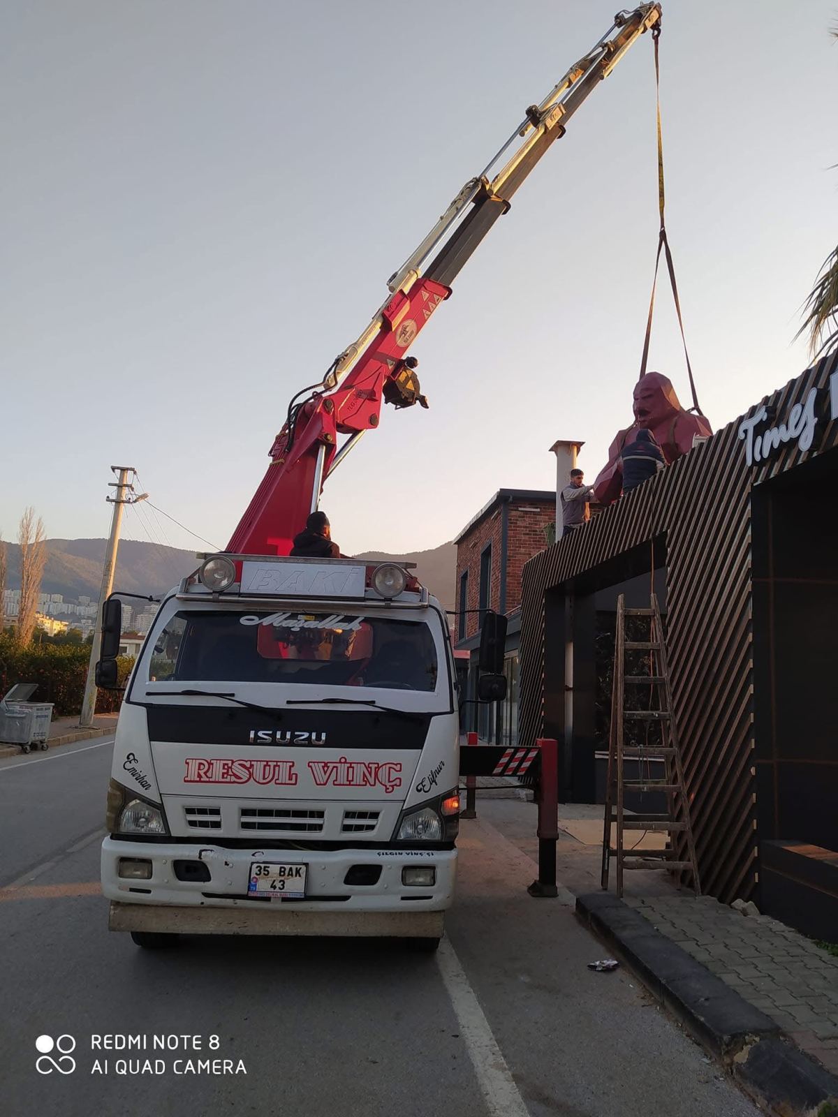 Çatıya Heykel Taşıma